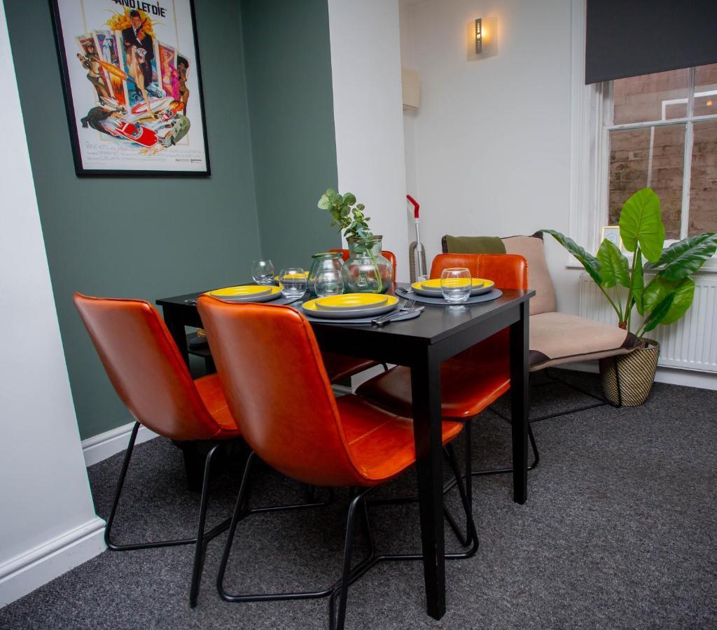 Nest Easy - Derngate Basement Apartment นอร์ทแธมป์ตัน ภายนอก รูปภาพ